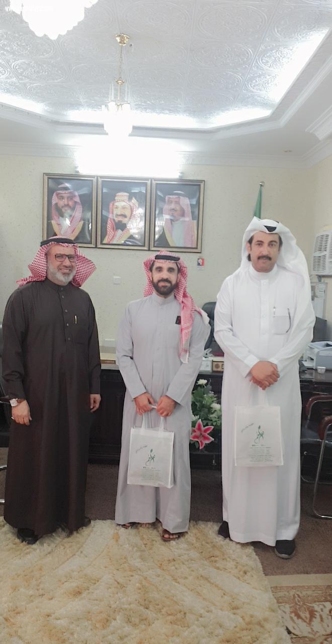رئيس مجلس ادارة لجنة تراحم بالباحة لرعايه السجناء والمفرج عنهم واسرهم بكرم الاعلامي المحجم