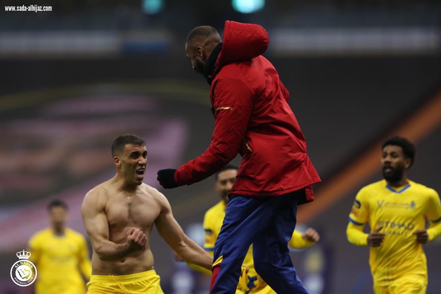 النصر يضرب الهلال بالثلاثة ويتوج بطلا لكأس السوبر 