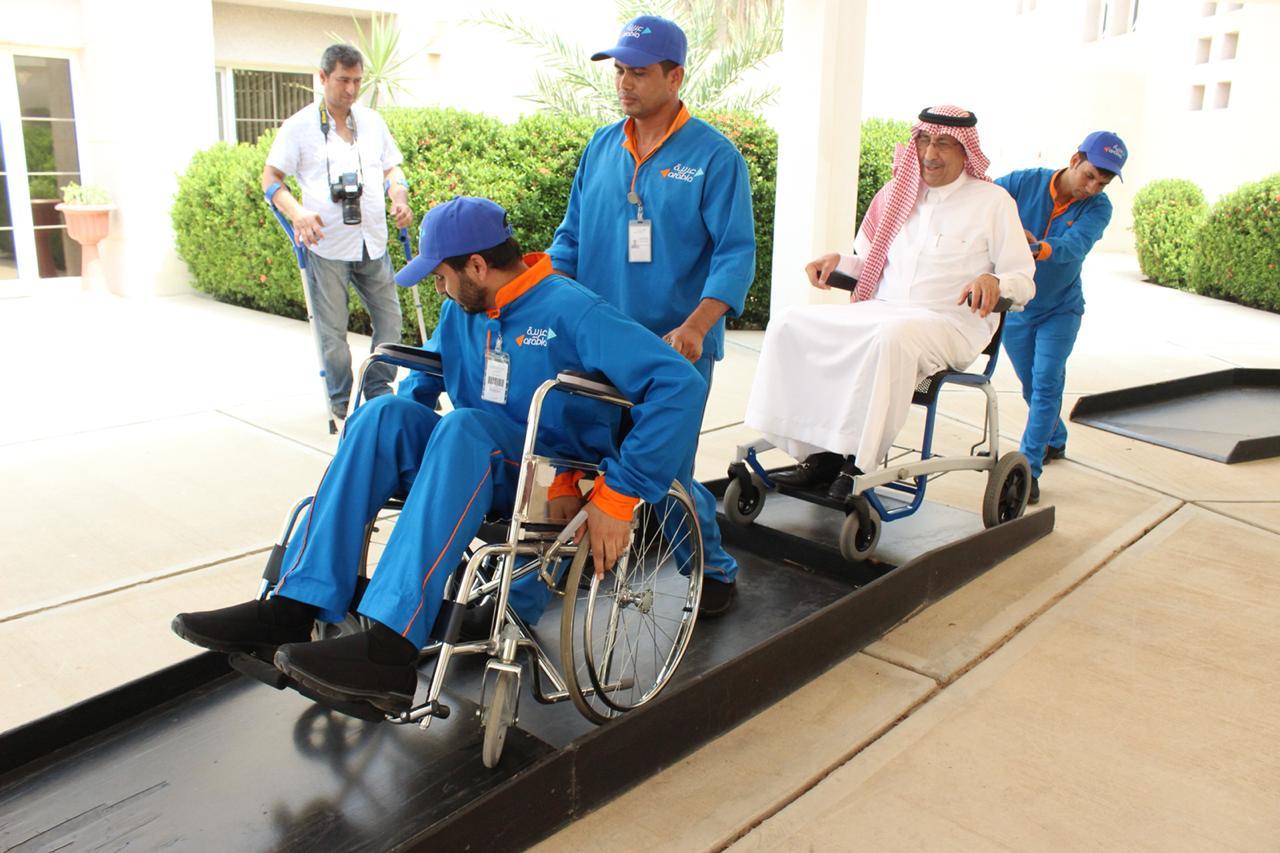 العاملين بمطار المؤسس الجديد يتلقون التدريب على كيفيةالتعامل مع ذوي الاحتياجات الخاصة بمركز الملك عبد الله عبد العزيز لرعاية ذوو القدرات الفائقة