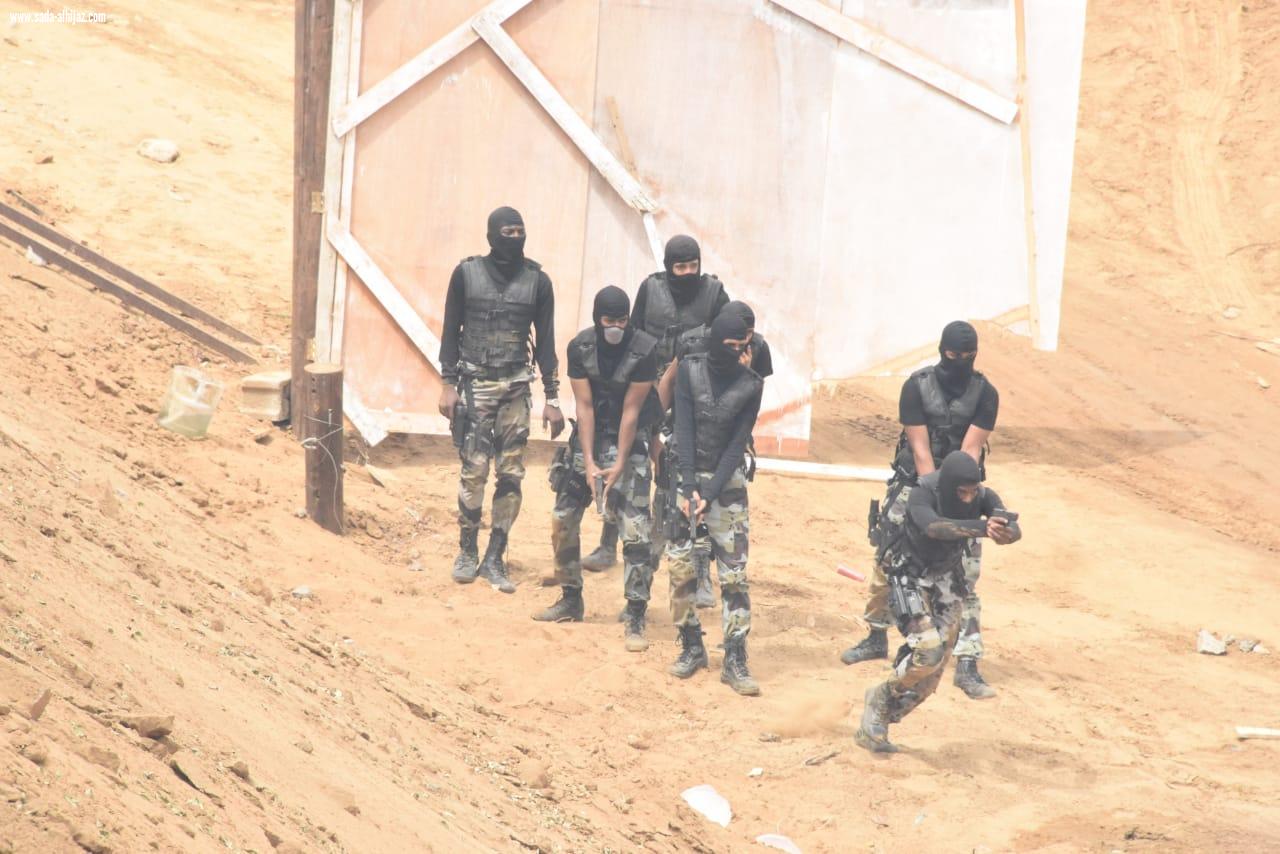 نائب أمير منطقة جازان يقوم بزيارة تفقدية لقوة الطوارئ الخاصة بالمنطقة