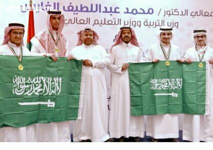 نظرياًومعملياً طلاب السعوديه يحصدون ذهب أولمبياد الكيمياء العربي بالكويت