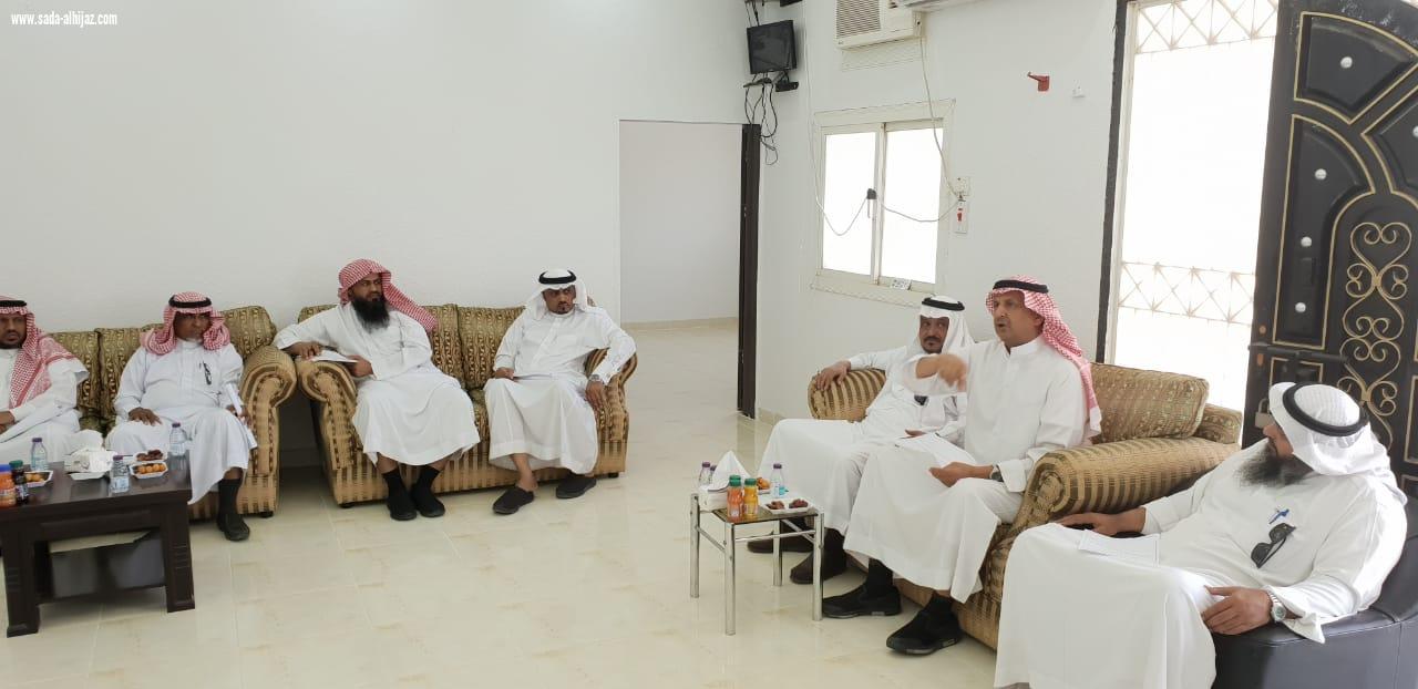محافظ المجاردة يرأس اجتماع المجلس المحلي بالمجاردة والذي عقد بمركز عبس 