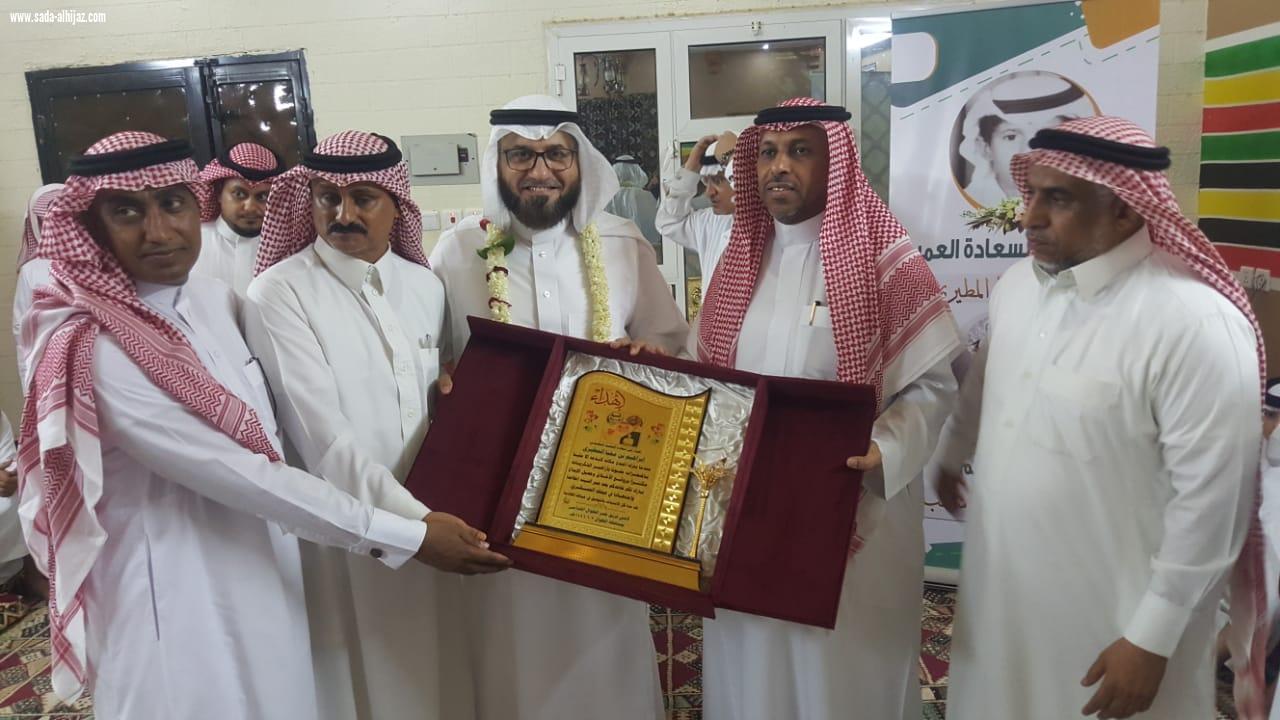 أعضاء ولاعبي فريق نصر الطوال القدامى يكرمون سعادة العميد ابراهيم محيا بمناسبة تقاعده