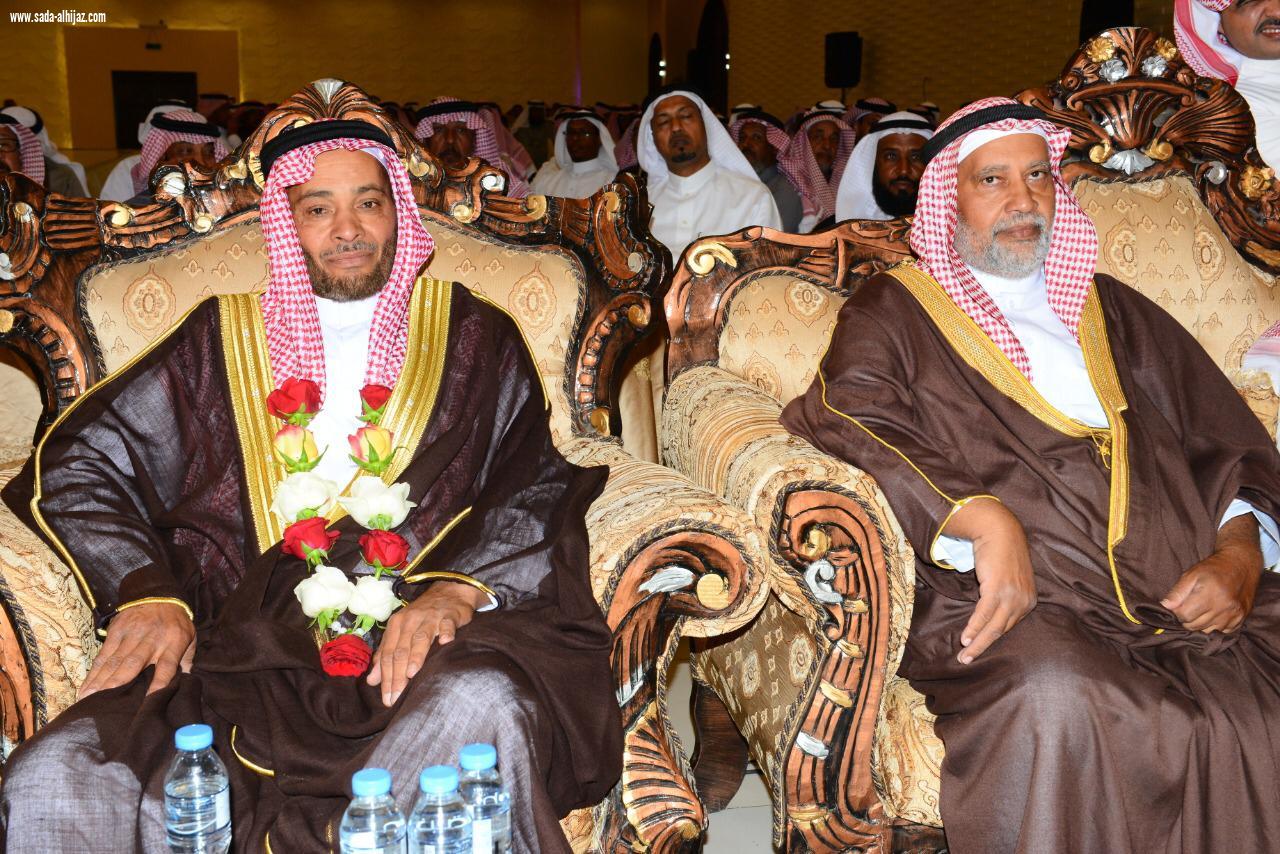 أكثر من 200 طالب يكرمون ‏معلمهم بمحافظة العلا