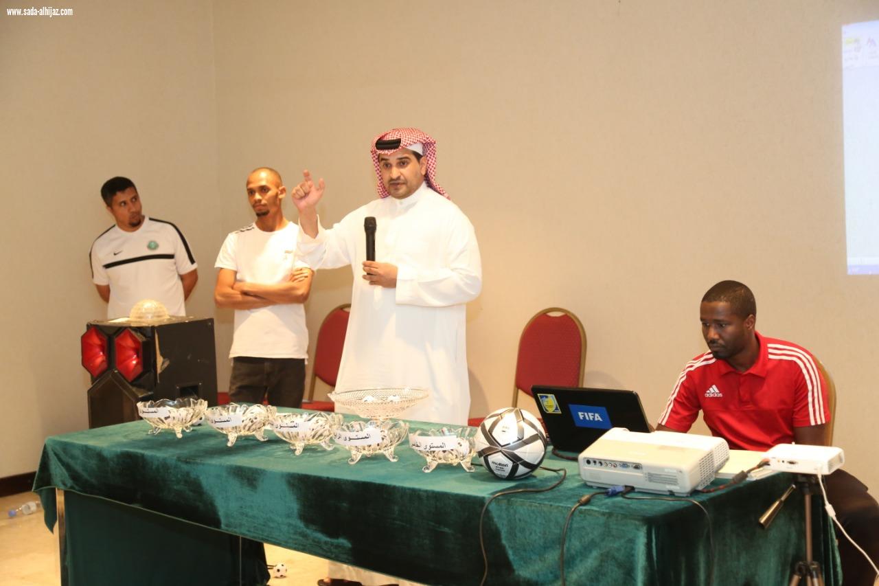 بالصور اجراء مراسم قرعة البطولة الرمضانية التي تنظمها الهيئة العامة للرياضة بالتعاون مع الاتحاد السعودي لكرة القدم الصالات على صالة الامير محمد بن عبدالعزيز بالمدينة المنورة 