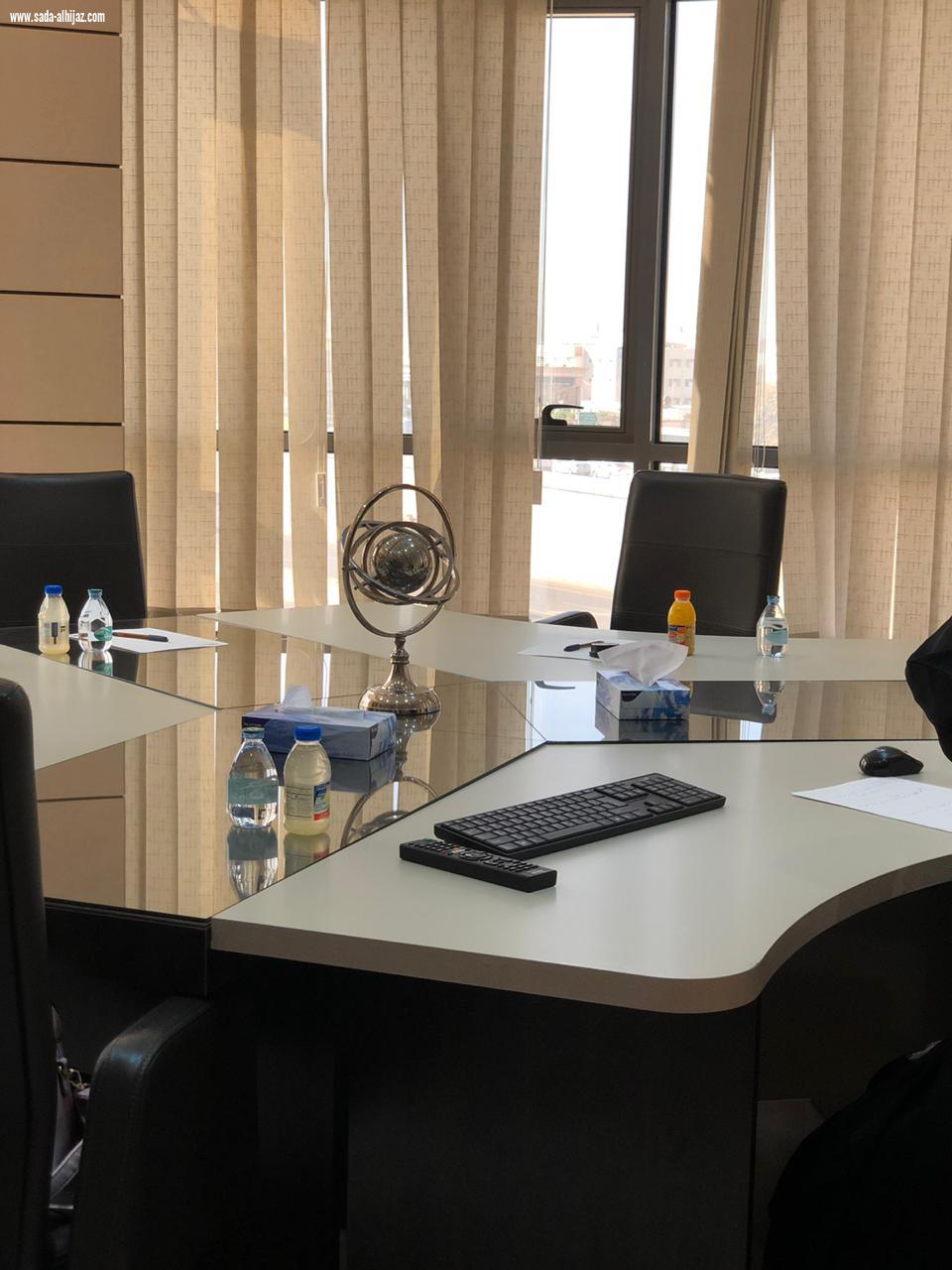 شبكة نادي الصحافة السعودي تكرم الفائزة روان الحجوري بجائزة أفضل مقال لليوم الوطني التاسع والثمانين