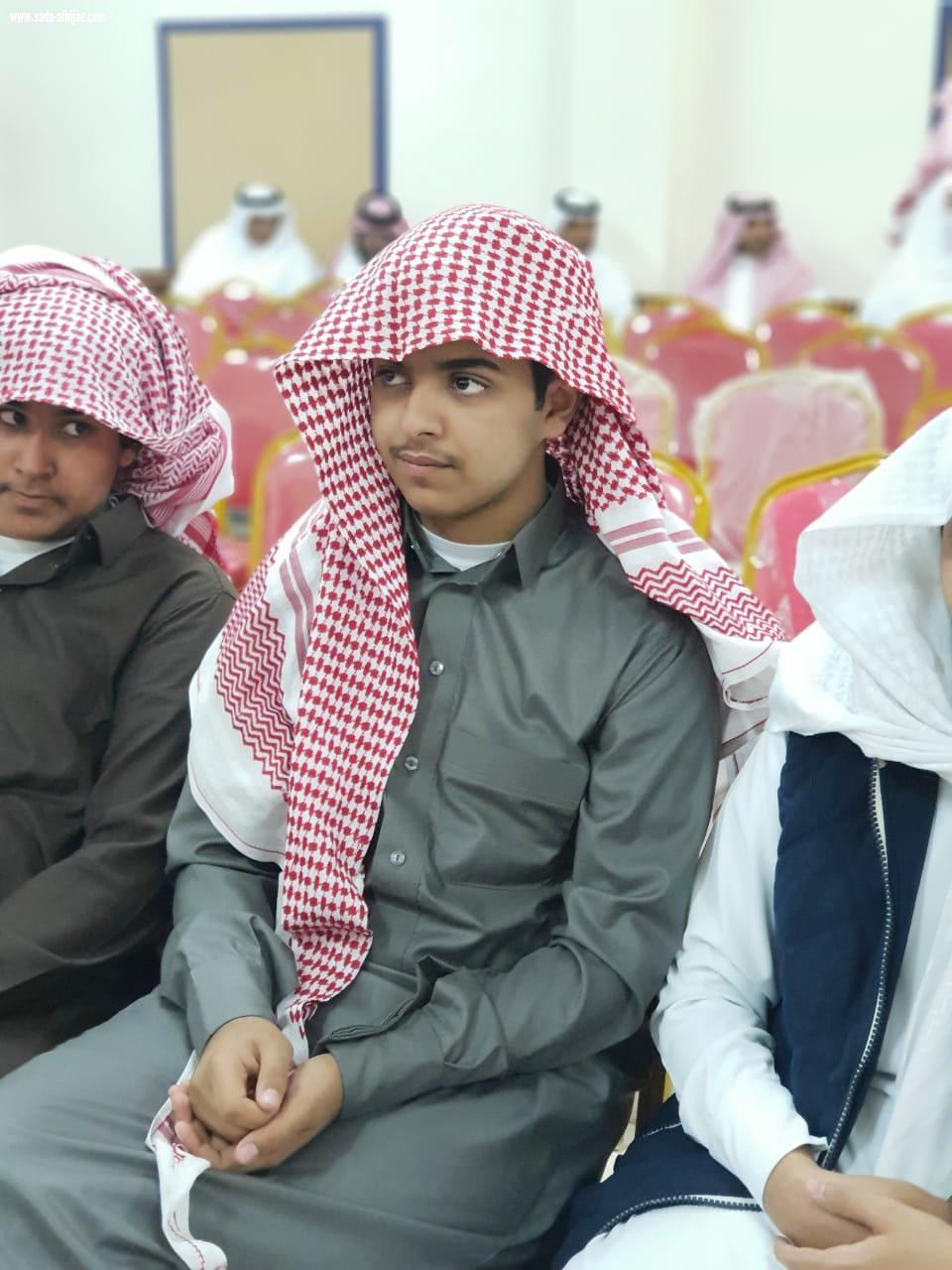 طلاب مجمع آل مشحنة التعليمي يحققون المركز الأول في التفوق العلمي على مستوى مدارس تعليم الريث