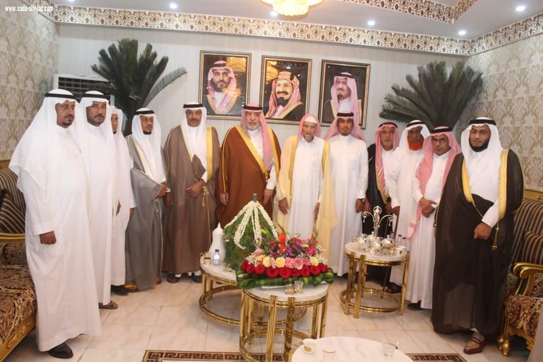 صاحب السمو الملكي الأمير الدكتور عبدالعزيز بن ناصر بن عبدالعزيز آل سعود  يزور  الشيخ أحمد المساوى بصامطة 