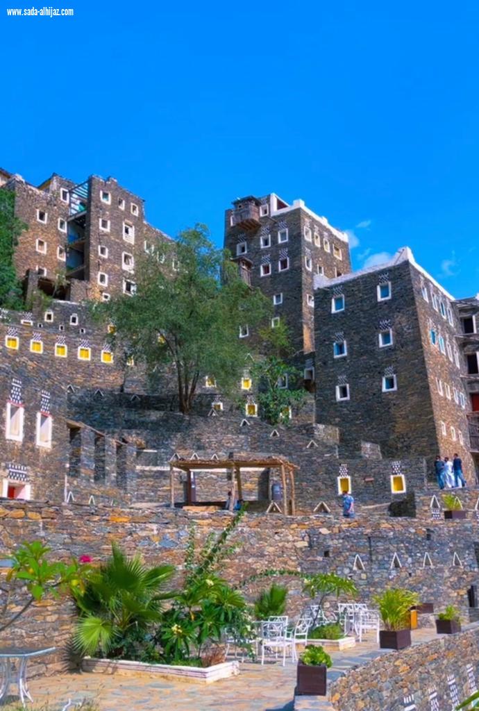 قرية رجال ألمع التاريخية التراثية