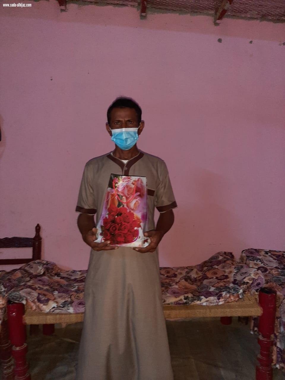 نشاط المباركة ينفذ برنامج  يداً _ بيد  للحد من انتشار فيروس كورونا.