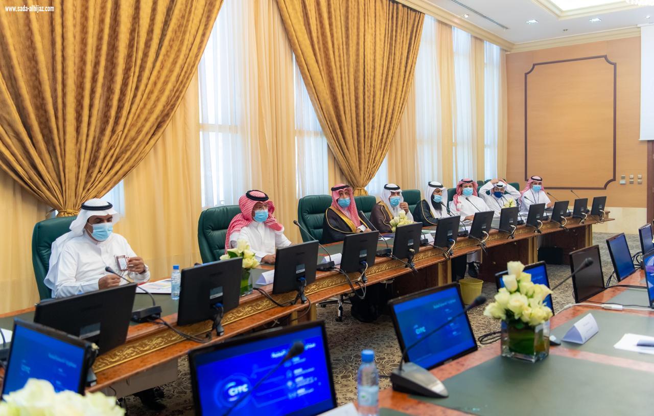 سمو أمير منطقة الباحة يستقبل محافظ 