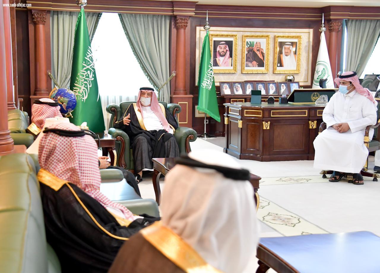 سمو أمير منطقة جازان يدشن الملف الالكتروني الموحد وتوسعة المرحلة الثانية لقسم الادمان ويكرم المميزين