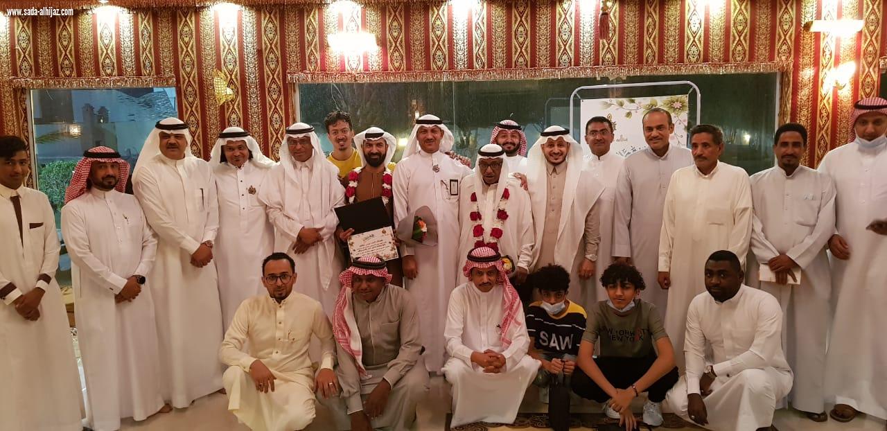 إحتفاء صالون الفن والأدب بجازان بعضوين من أعضائه بعد خروجهما من المستشفى