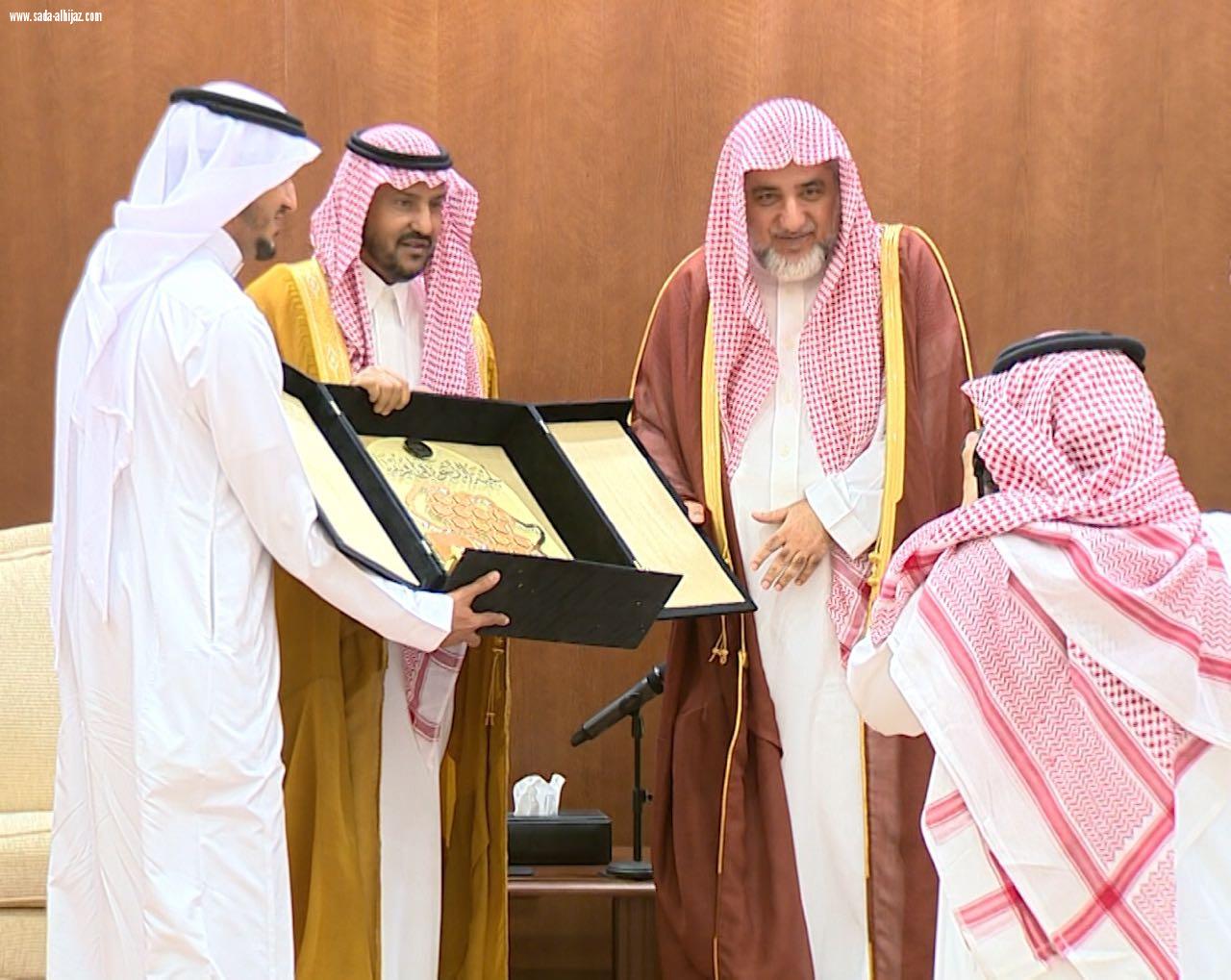 وزير الشؤون الإسلامية:المملكة ثابتة على مبادئها التي أسست عليها خلال لقائه رئيس وأعضاء لجنة الدعوة في أفريقيا