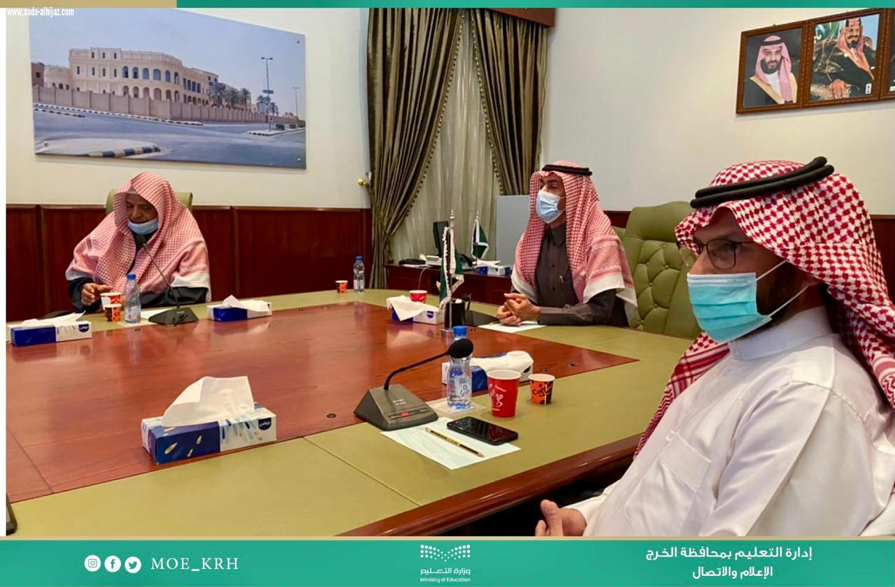 محافظ الخرج يدشن الإصدار التوثيقي تعليم الخرج ثلاثة وستون من العطاء