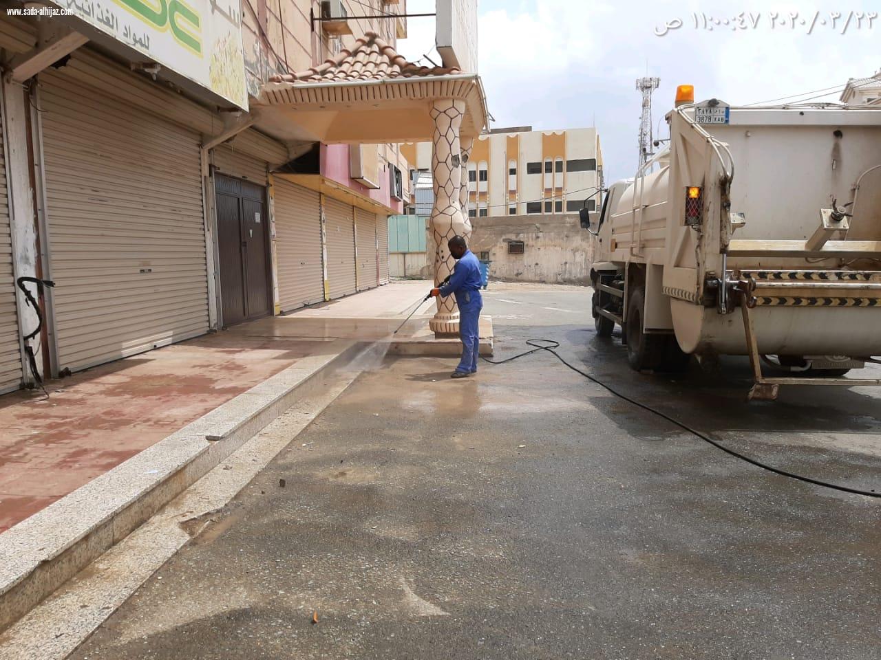 بلدية محافظة الطوال تنفد حملة لتطهير وتعقيم شوارع المحافظة والقرى التابعه لها