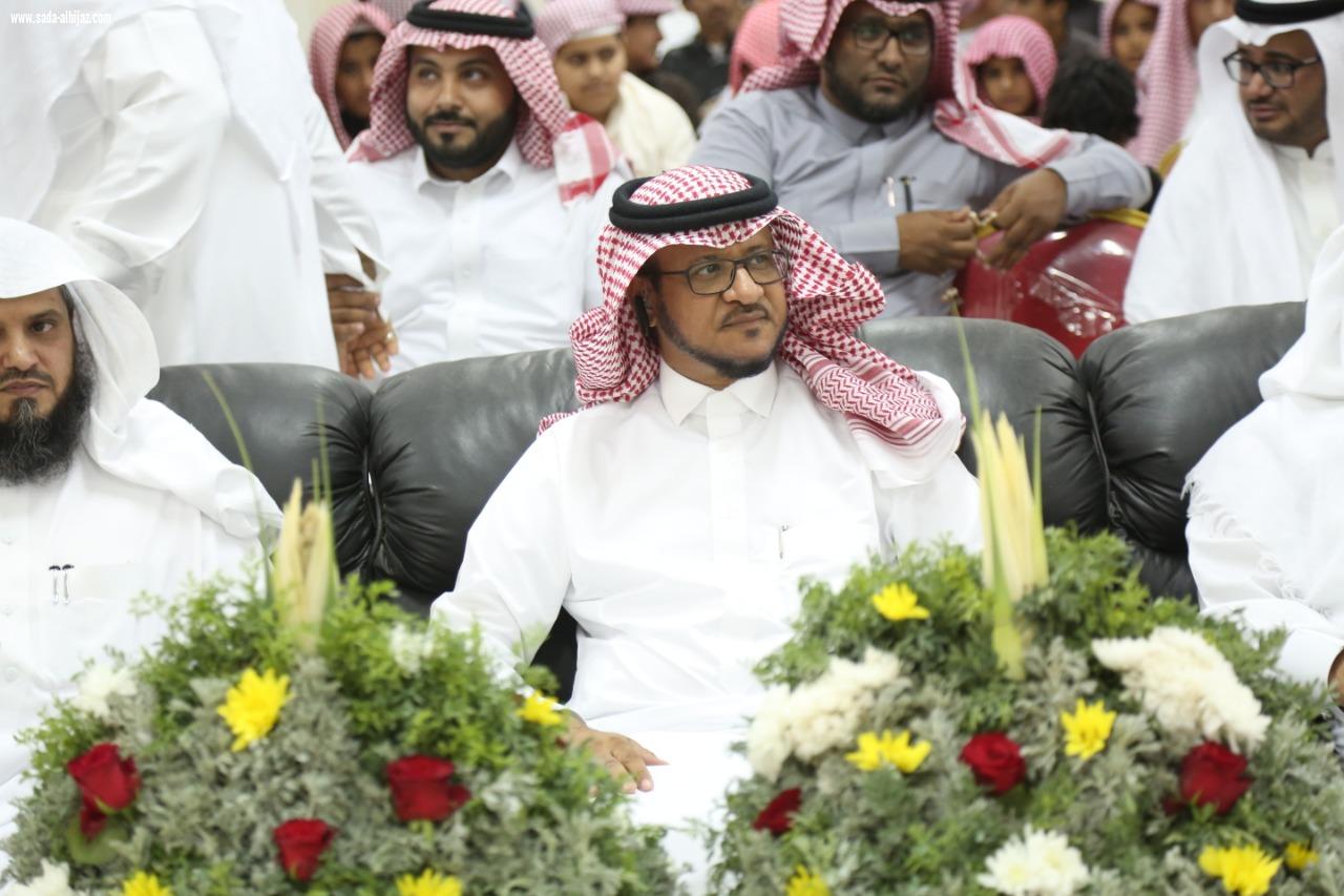 طلاب مجمع آل مشحنة التعليمي يحققون المركز الأول في التفوق العلمي على مستوى مدارس تعليم الريث