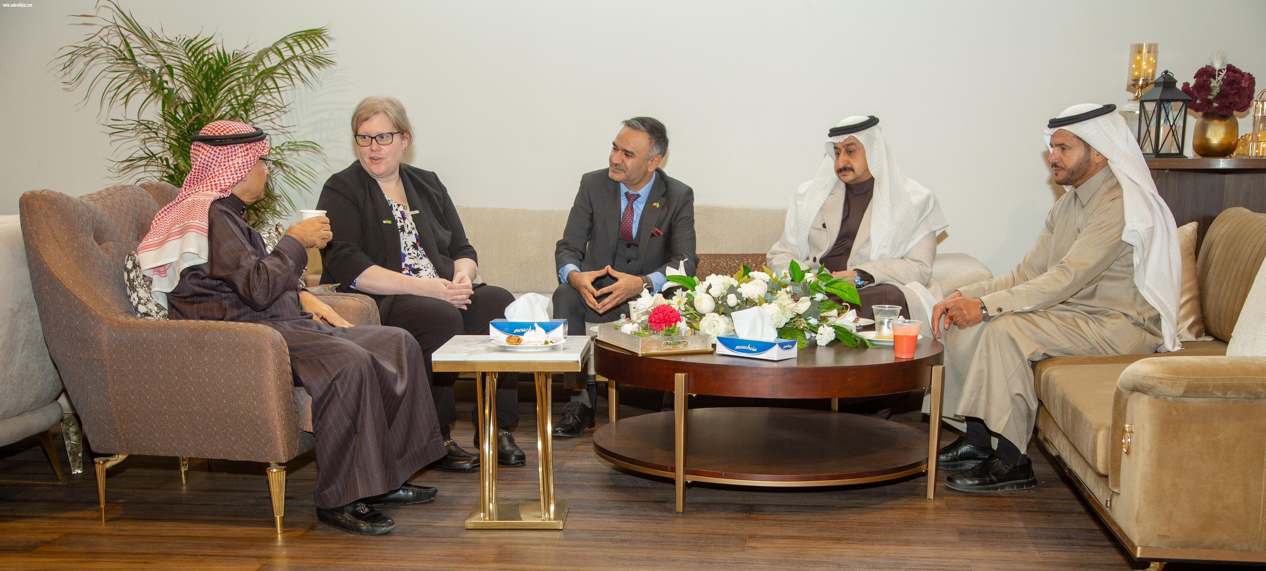 أمانة منطقة تبوك تعقد ورشة عمل بالتعاون مع القنصلية الأمريكية.. لتطوير مهارات منسوبيها في اللغة الانجليزية  