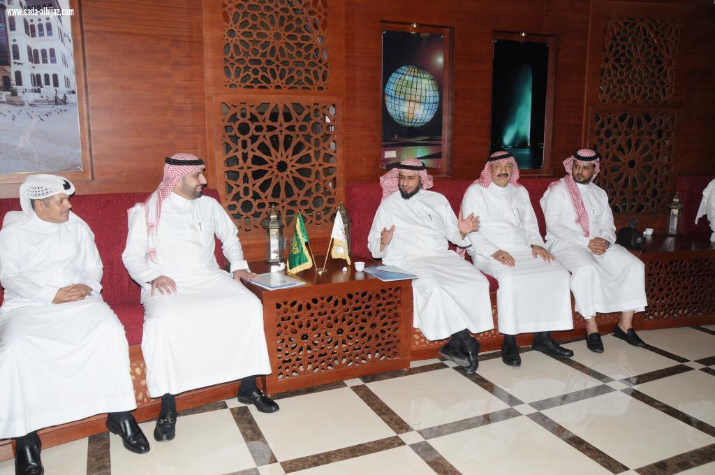 مدير تعليم منطقة مكة والدكتور آل سليمان يناقشان التعليم وثقافة التطوع لخدمة الحجيج