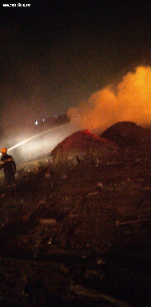 الدفاع المدني يباشر الآن حريق في الظبية 