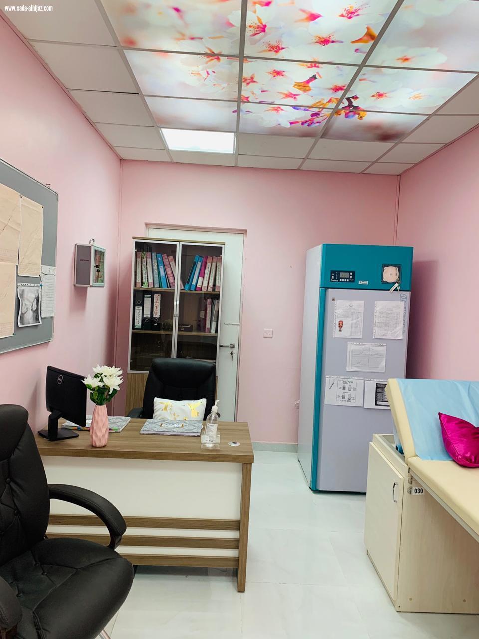 بحضور مدير صحة جازان الدكتور النجمي محافظ صامطة يدشن مشروع تطوير بيئة العمل بالقطاع الجنوبي