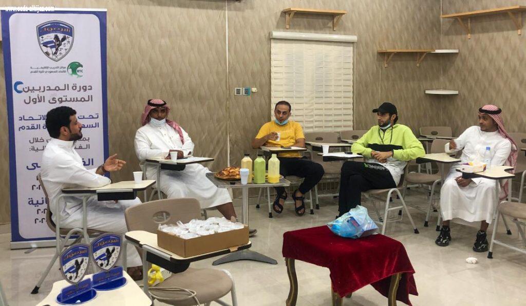 نادي  اليرموك بأبوعريش يكرم الداعمين لشراكة المجتمعية