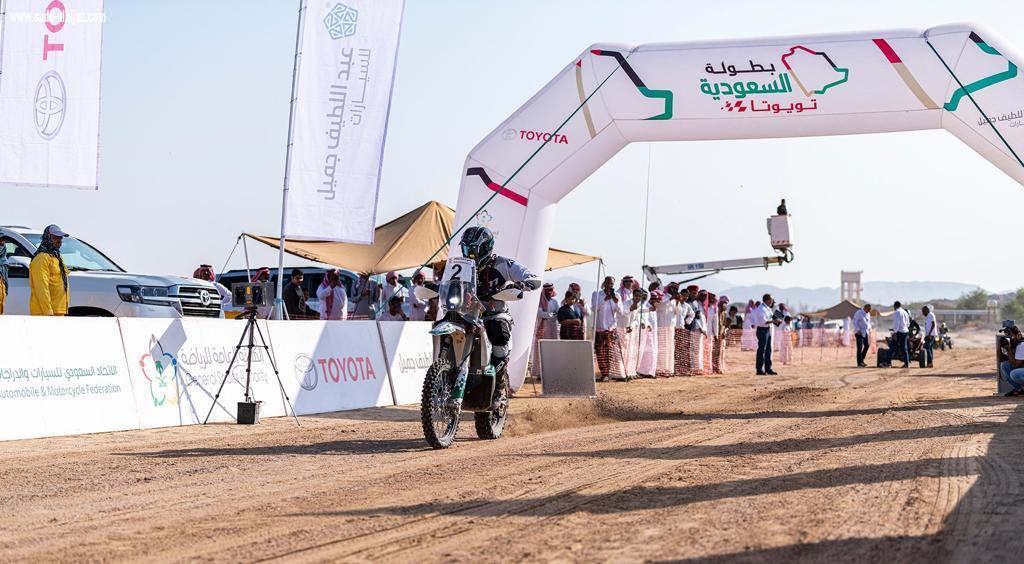 بعد سلسلة من الحوادث،والأعطال، والإصابات،والانسحابات،يزيد الراجحي بطلا لرالي العلا نيوم