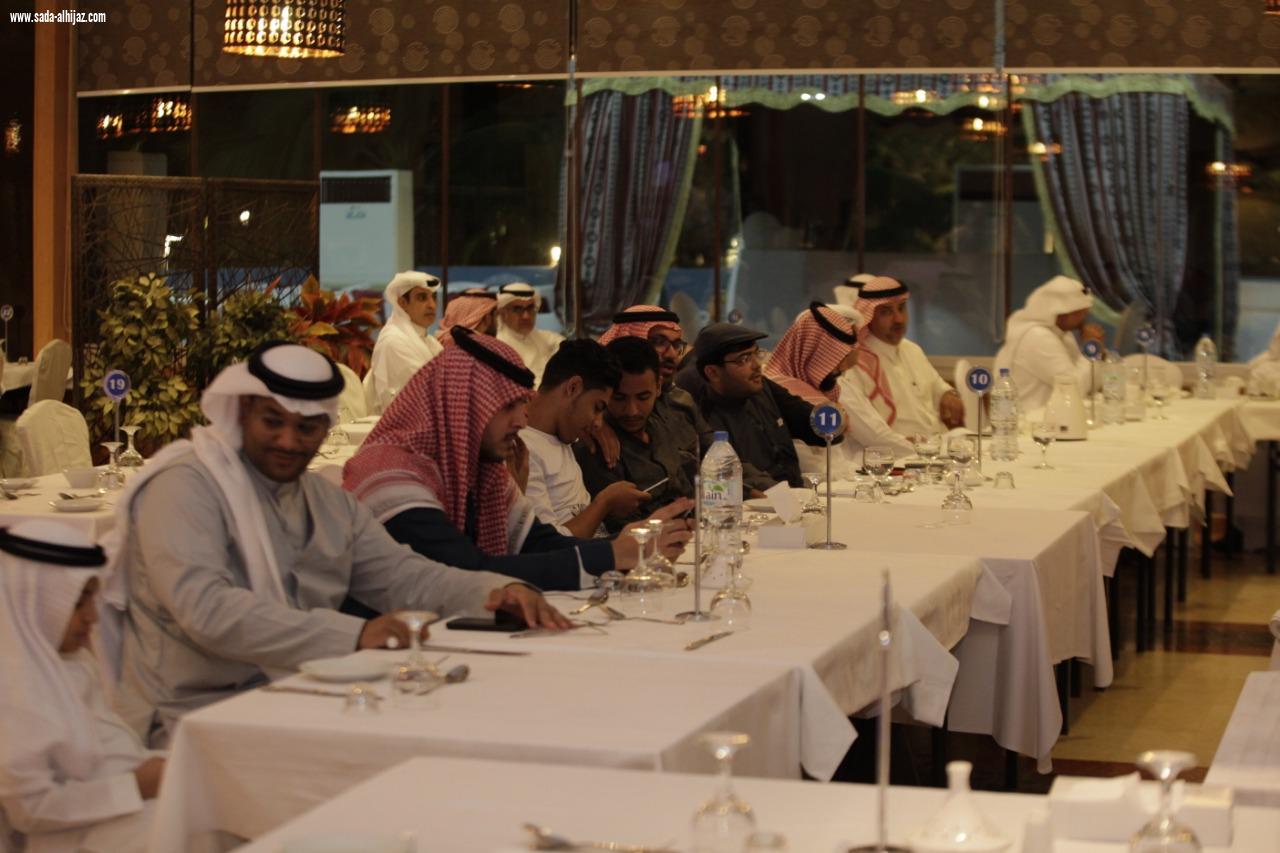 شعراء وفنانون ومثقفون وإعلاميون على مائدة سحور ديشيشة