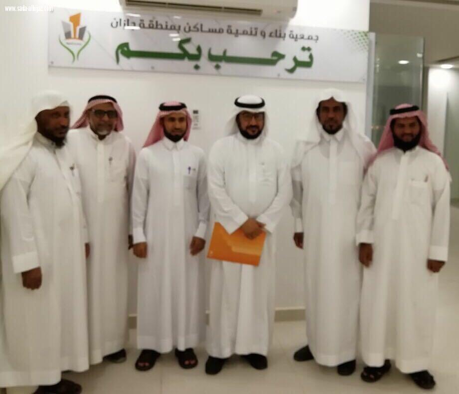 رئيس جمعية بناء وتنمية يستقبل الدكتور العتيق في مقر الجمعية بجازان