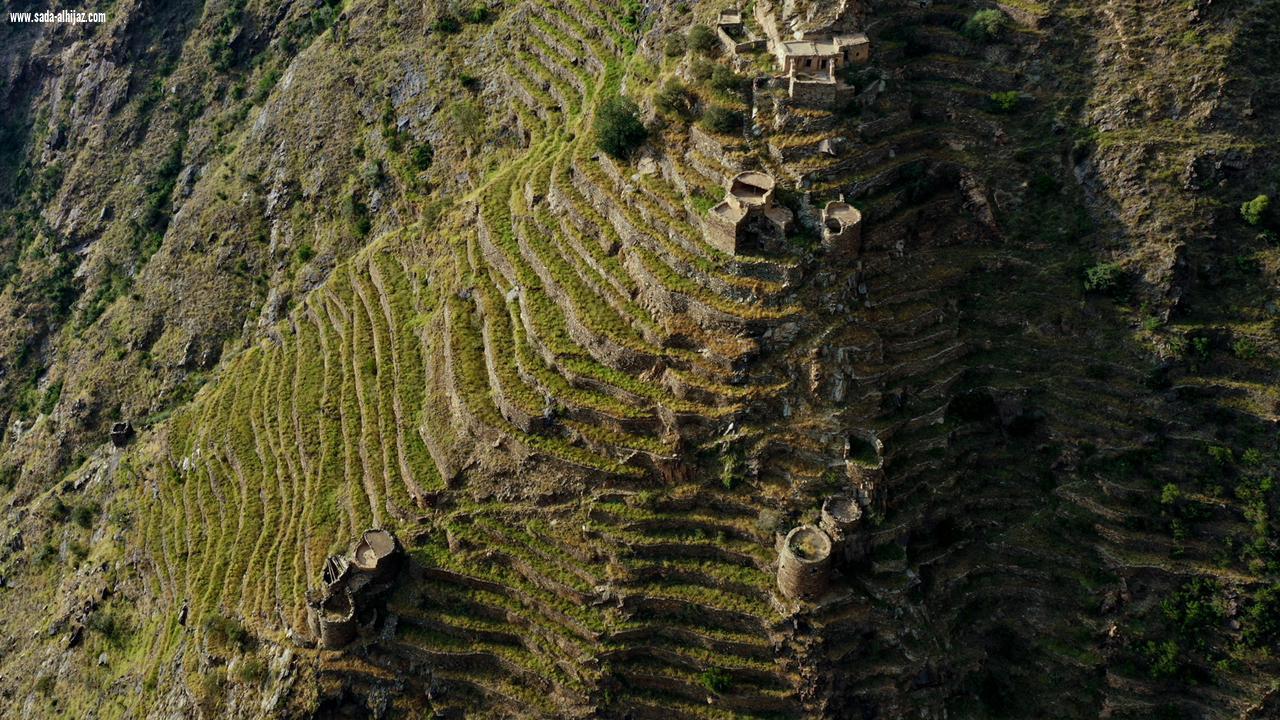 بالصورالبن الخولاني في الداير تاريخ من الأصالة عمره أكثر من 8 قرون 