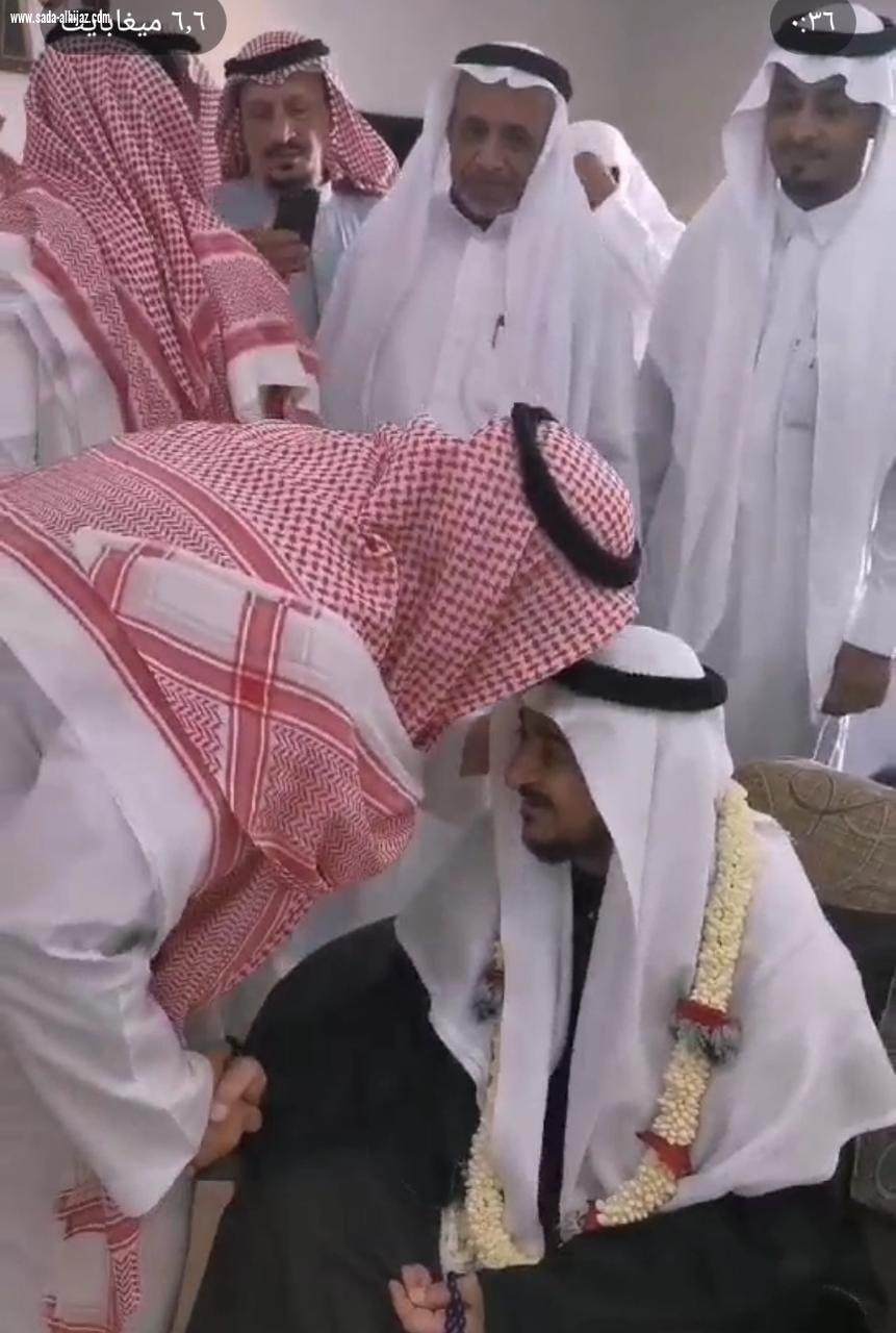 مشايخ وأعيان وابناء محافظة الطوال يستقبلون الدكتور عبدالرحمن ناشب بعد فترة علاجه بالرياض