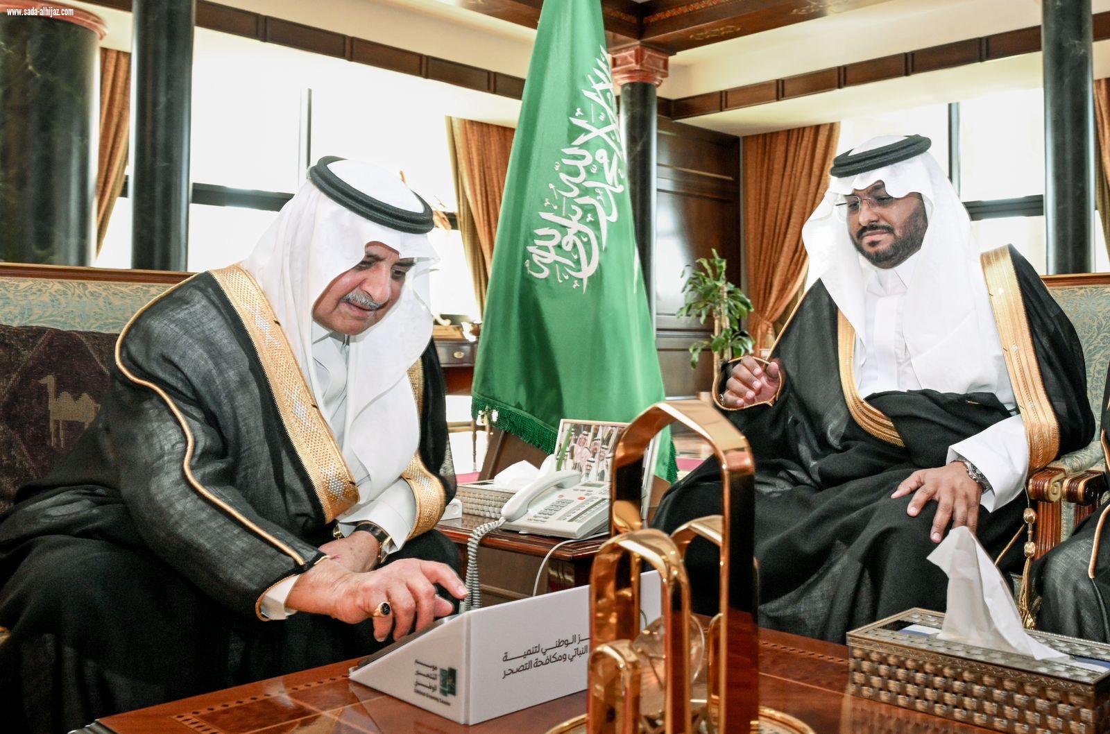 أمير تبوك يُدشِّن موسم التشجير الوطني 2025 بالمنطقة  