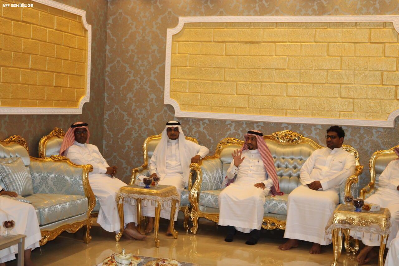مجلس بلدي جازان يلتقي أهالي قرية بخشة