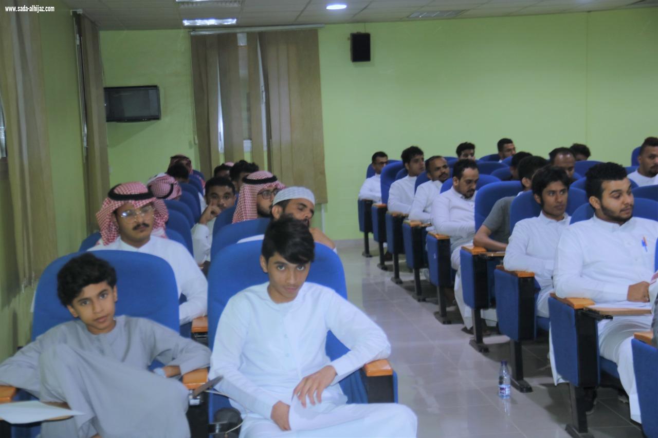 300 شاب وفتاة  يستفيدون من دورتي جمعية التنمية الاجتماعية بحاكمة أبوعريش