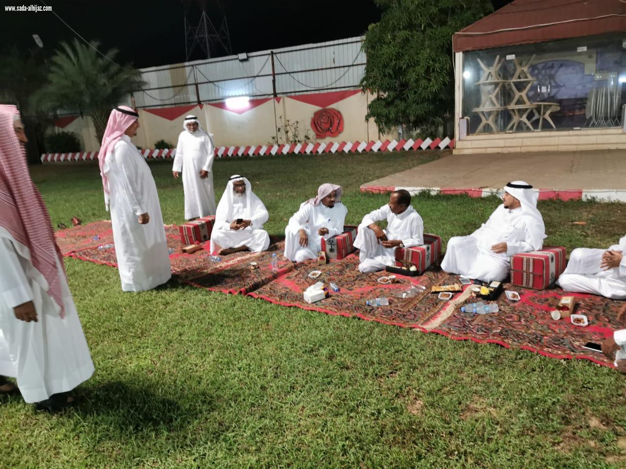 تنمية محافظة الطوال  تقيم حفل معايدة لخريجي المعهد العلمي للعام ١٣٩٤/ ١٣٩٥ للهجرة