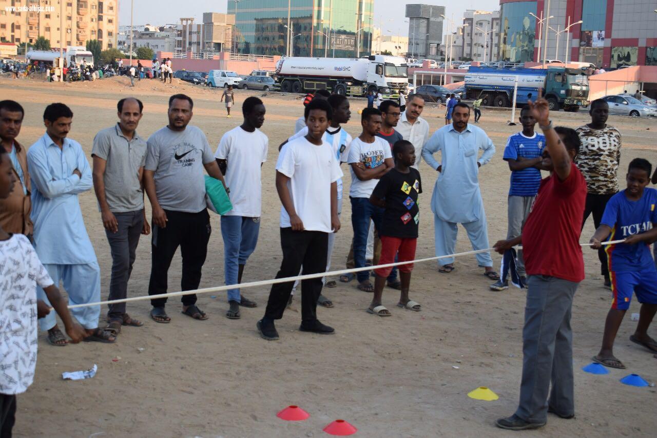 الفرق التطوعية في ملتقى مبادر تنفذ برنامجها في الميدان 