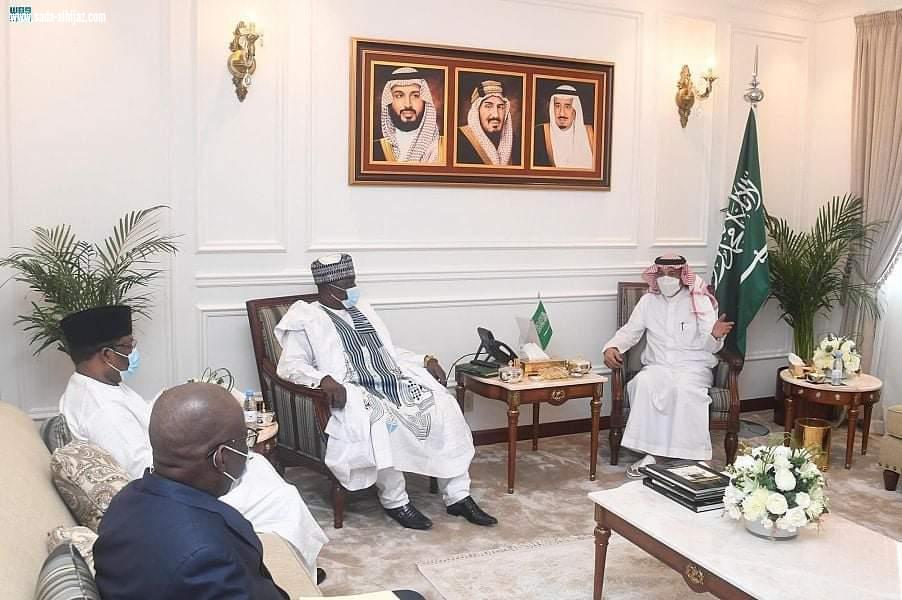 مدير فرع وزارة الخارجية بمكة المكرمة يستقبل القنصل النيجيري