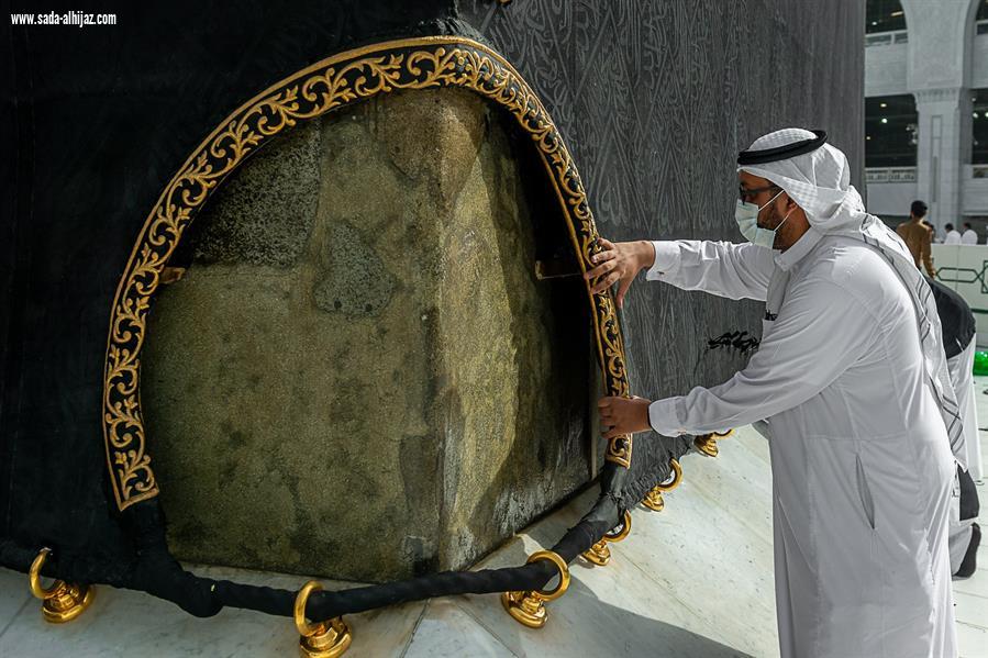 بدء أعمال صيانة كسوة الكعبة المشرفة استعدادًا لشهر رمضان