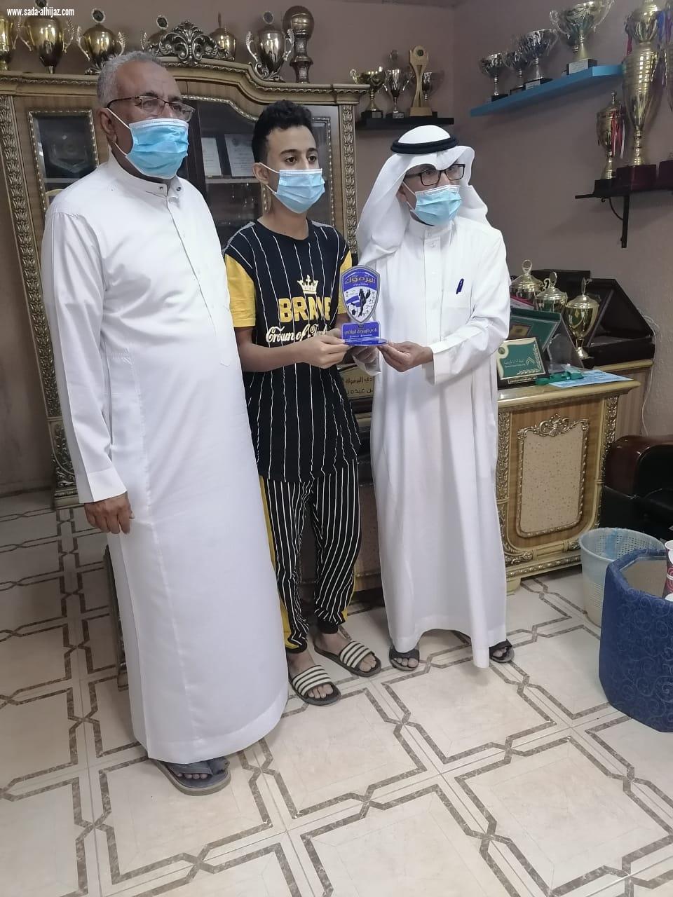 رئيس النادي في زيارة لرئيس فريق الكواكب الرفاعي 