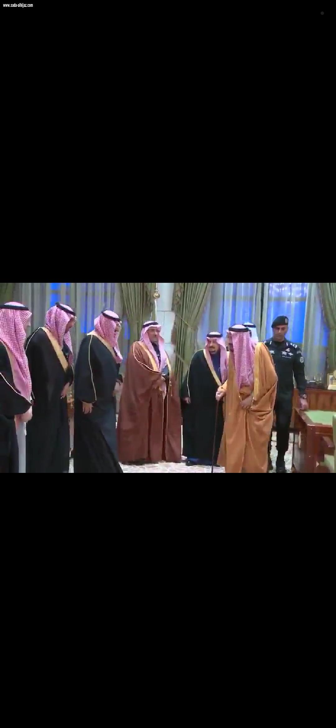 الملك سلمان يزور مكتبه بالاماره السابق