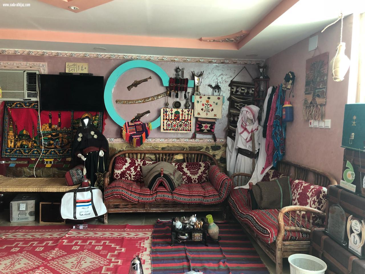 هو الأول من نوعه ويشتمل على اكثر من ٥٥٠ قطعة اثرية متحف بالجموم يعيد الحياة لسوق مجنة بعد قرون من غيابه  