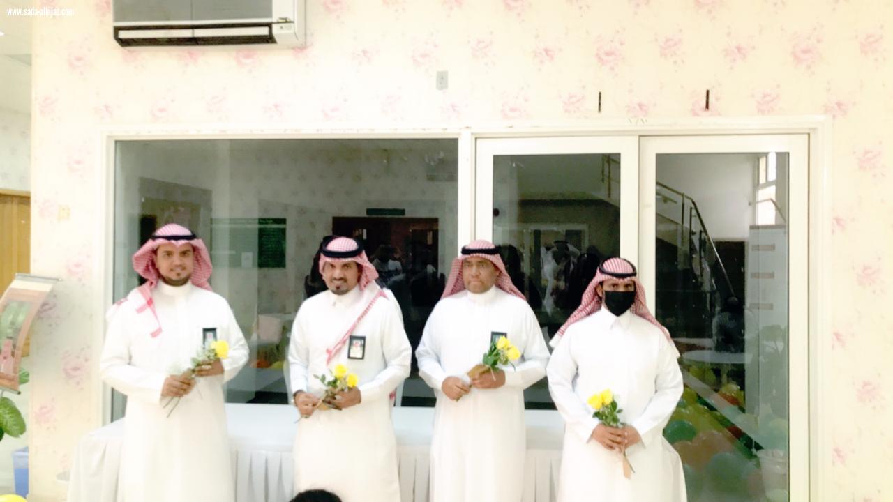 البنك الاهلي التجاري بالتعاون مع جمعية اليقظة النسائية الخيرية يقدمان كسوة العيد للأيتام بالطائف  وشكر مقدم من إدارة شبكة نادي الصحافة السعودية للجمعية