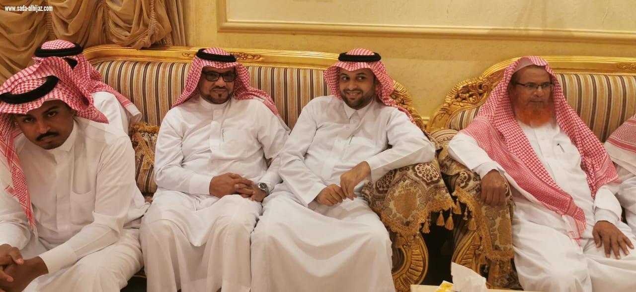 شيخ شمل آل عيسى بني حمد وشيخ الطواهرة آل ناشب يقيمون مأدبة عشاء بمناسبة شفاء الدكتور عبدالرحمن ناشب