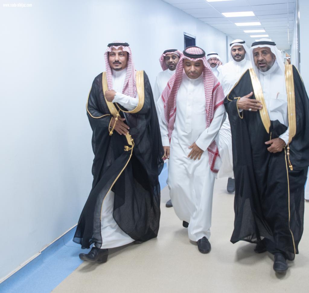 بمناسبة عيد الفطر المبارك رئيس مركز الموسم يعايد مرضى مستشفى الموسم العام 