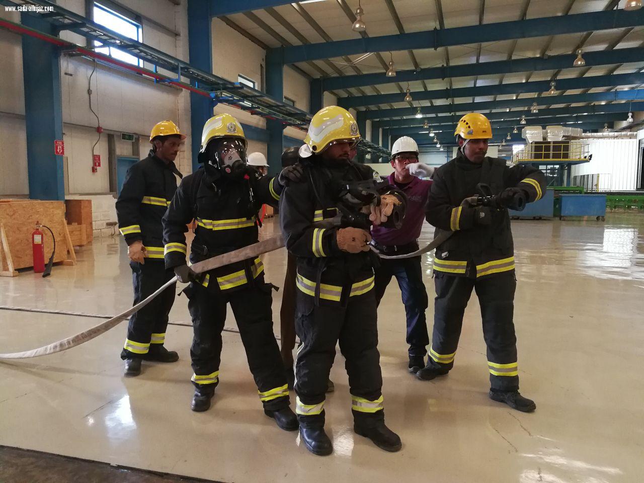 ‏مدني ينبع ينفذ فرضية حادث حريق واخلاء  وهمي في احد  المصانع