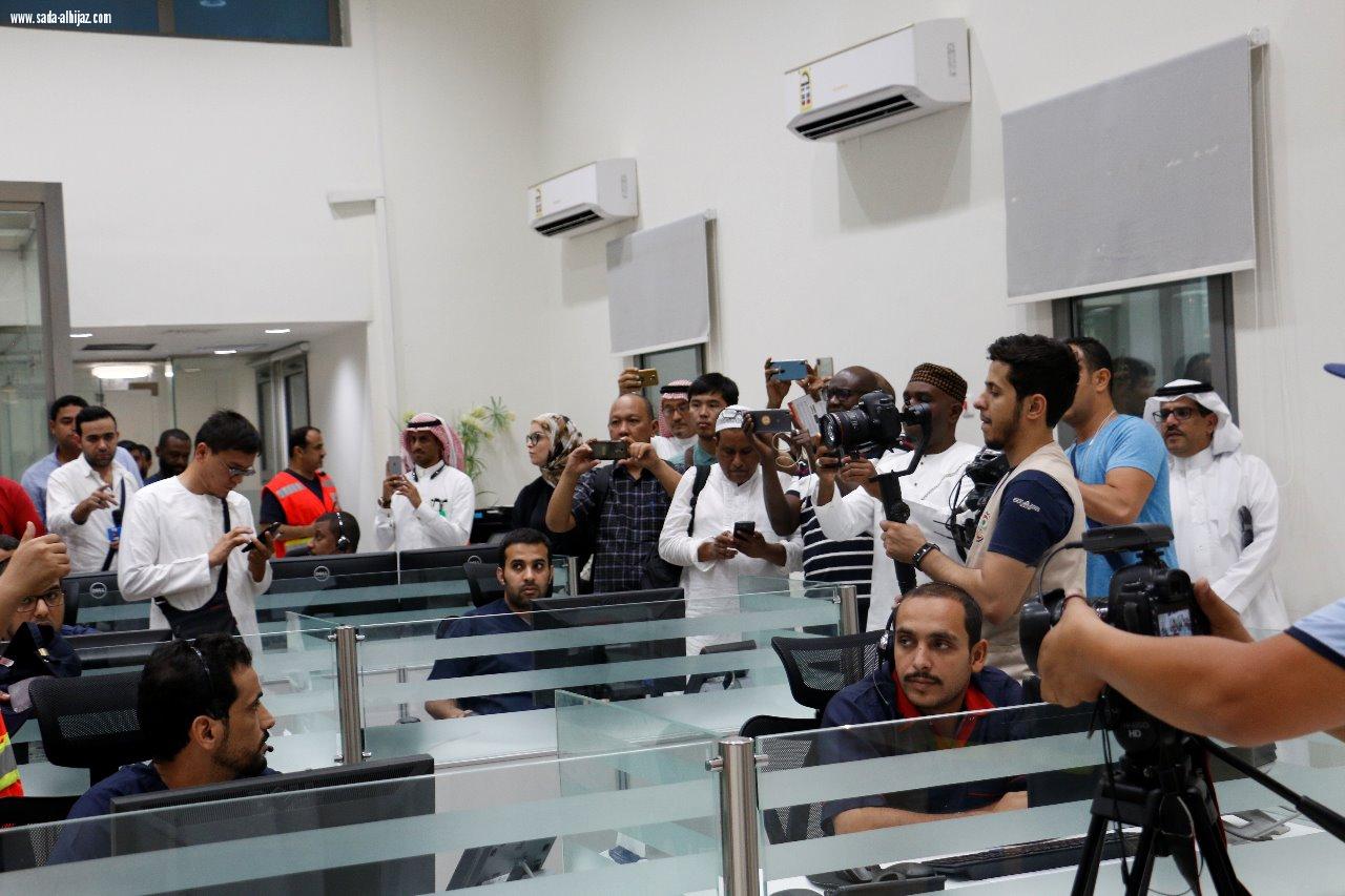 وفد إعلامي دولي يطلع على الخدمات الإسعافية التي يقدمها الهلال الأحمر للحجاج في العاصمة المقدسة