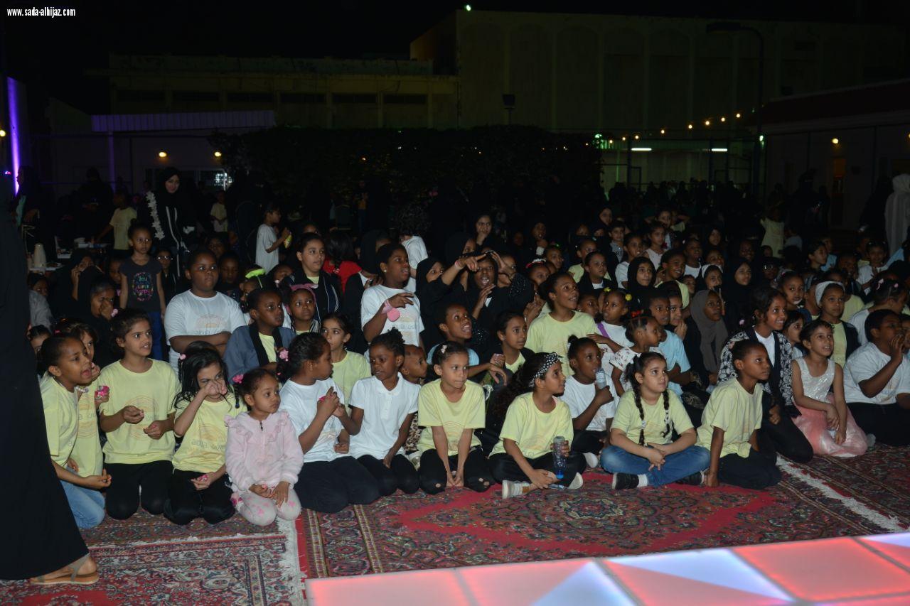 الجمعية الأولى ونادي متطوعي جدة يقيما حفل تخريج 300 طفل وطفلة اكملوا الدورات التدريبية لبرنامجها الرياضي والتعليمي