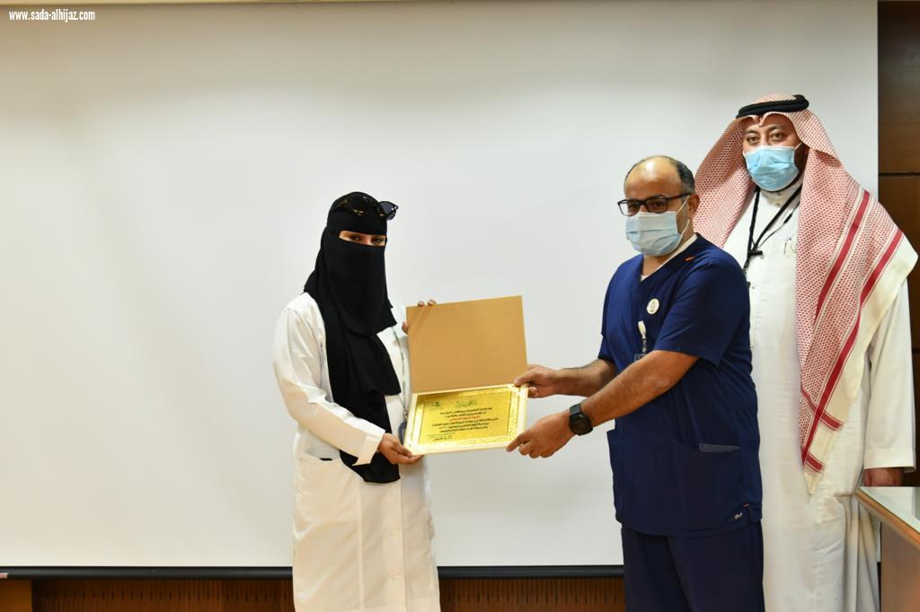 مستشفى شرق جده يشارك في اليوم العالمي للمسنين ٢٠٢٠م