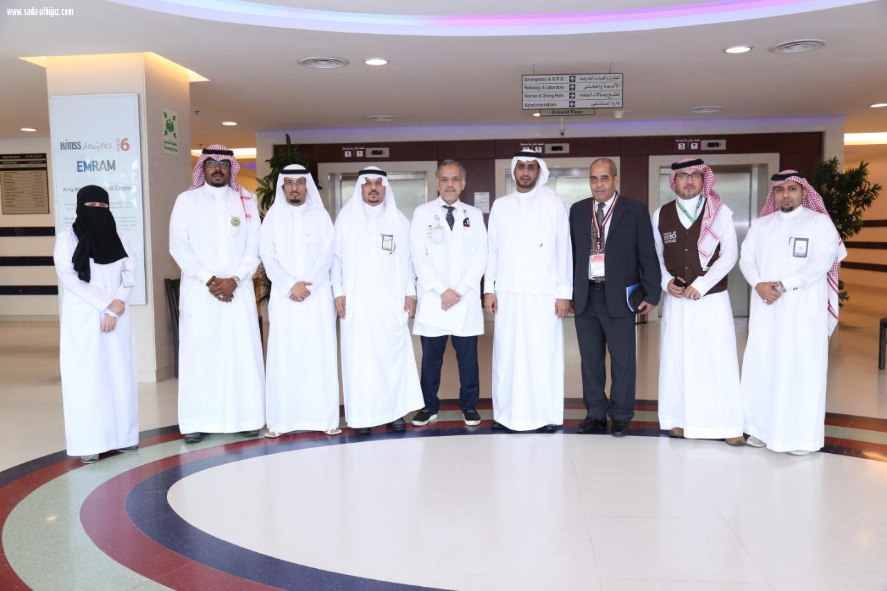 المدير العام لفرع وزارة الحج والعمرة بجدة  يتفقد الحجاج المرضى المنومين بمجمع الملك عبدالله الطبي