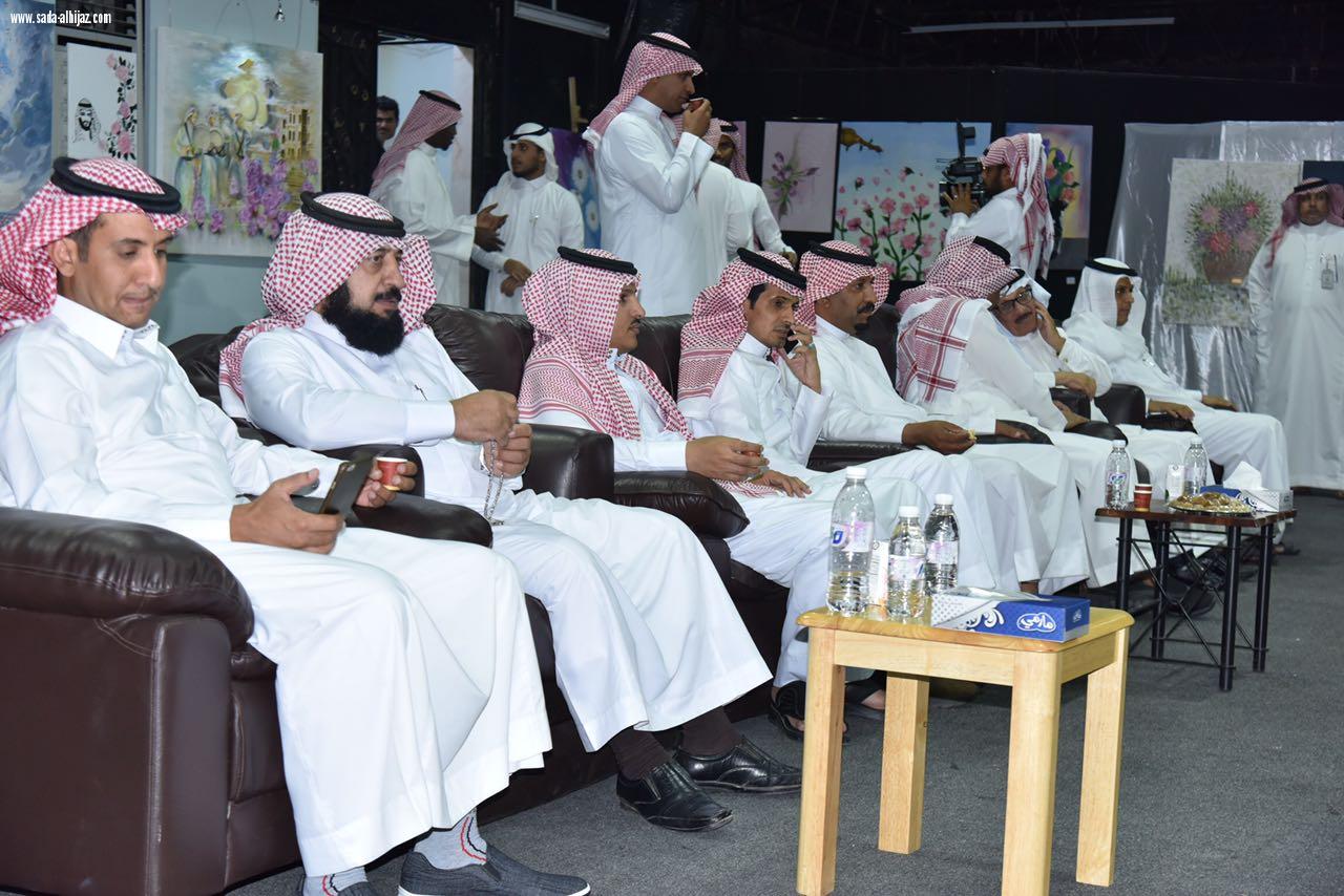 د العبيدي يفتتح معرض مهرجان الورد 14 التشكيلي ويكرم فنانين الطائف